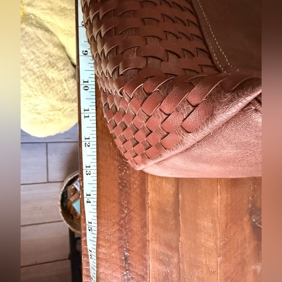 Wrangler Brown Oversized Shoulder Bag - Picture 8 of 9